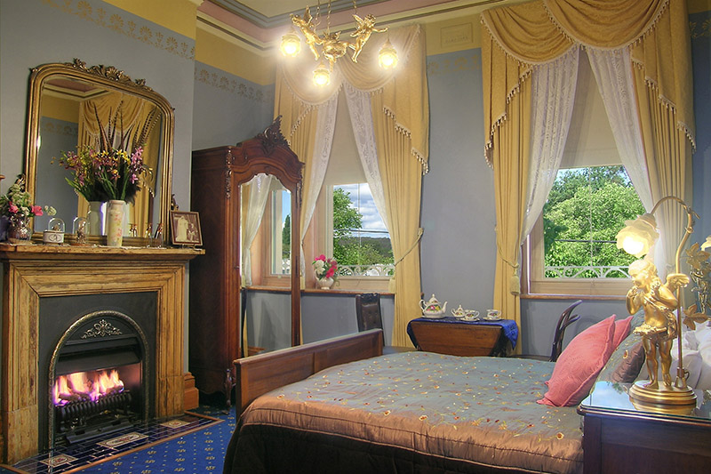 Upstairs Victorian Blue Room King Bed